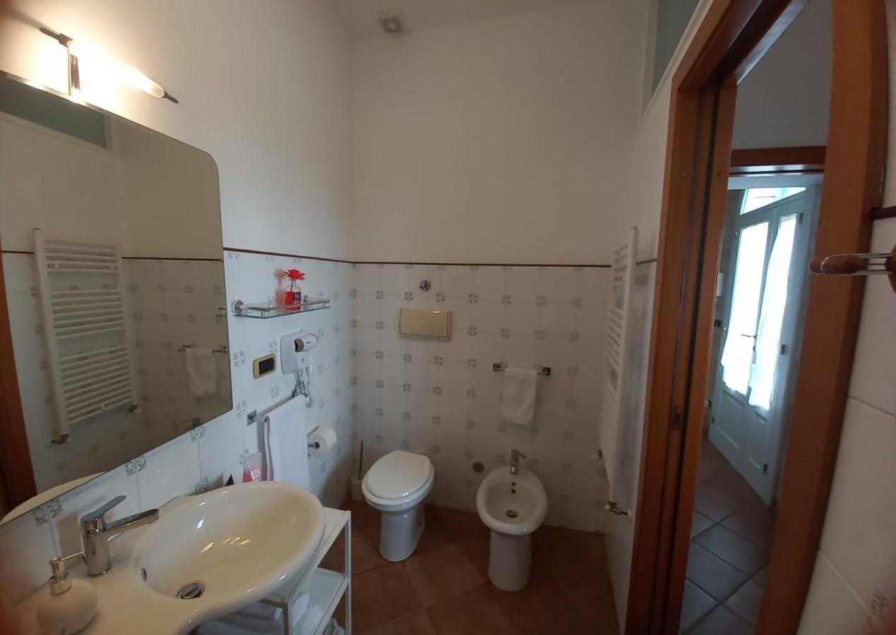 مبيت وإفطار مولا دي باري Villino Tronchetto Bianco المظهر الخارجي الصورة